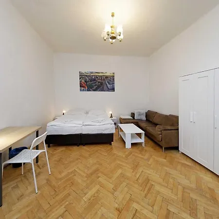 Peter'S Tower Apartments Prague Exterior photo