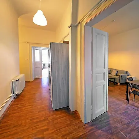 Peter'S Tower Apartments Prague Exterior photo