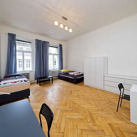 Peter'S Tower Apartments Prague Exterior photo