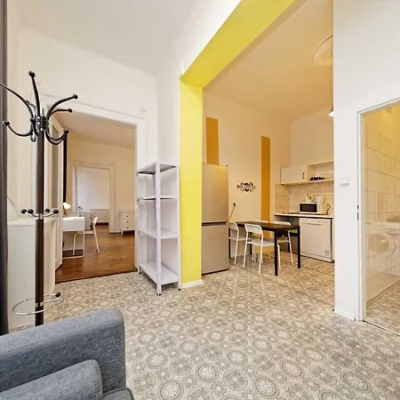 Peter'S Tower Apartments Prague Exterior photo