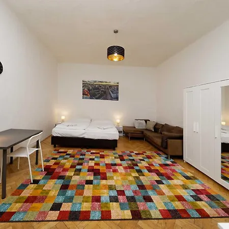 Peter'S Tower Apartments Prague Exterior photo